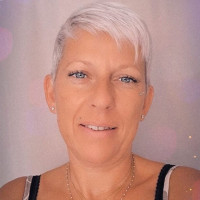 karine vendeuse Parenthese Café, Partylite